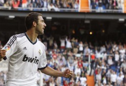 WTT新加坡大满贯：国乒包揽五项冠军 世乒赛前展现统治力