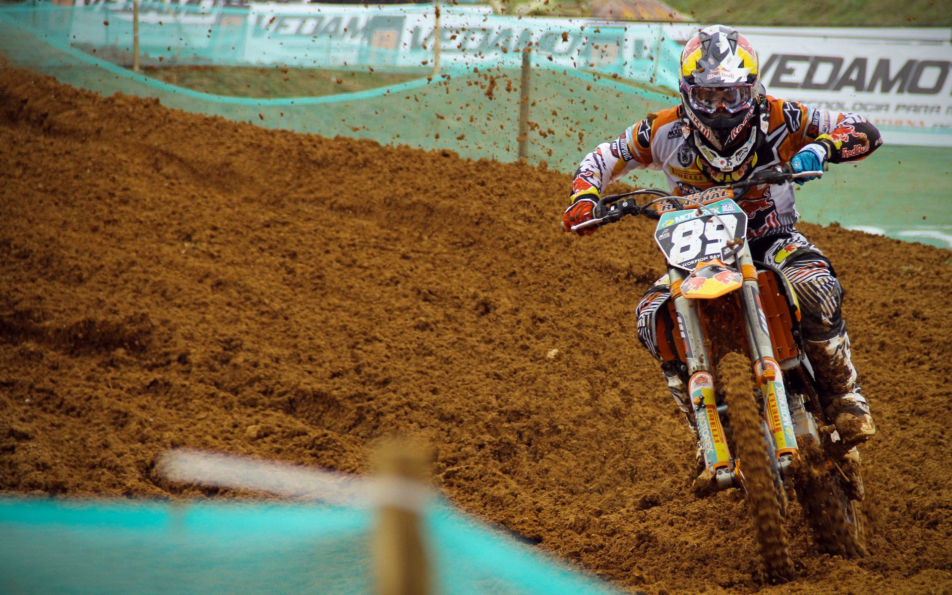 世界杯小组赛:加纳对阵乌拉圭 “苏亚雷斯之手”旧案再次被提及